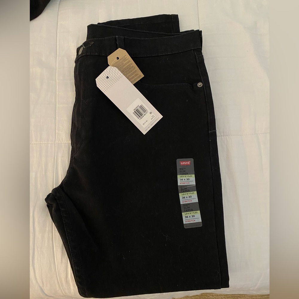 Men’s black Levi’s